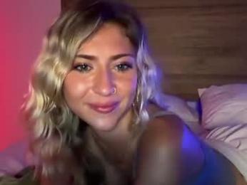 lilyandersonnn webcam model stream image