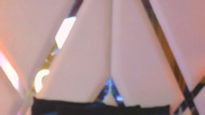 Meelfox webcam model stream image