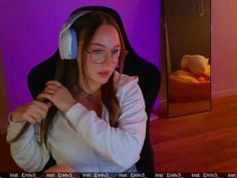 Emili1- webcam model stream image