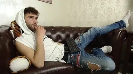 KyloEast webcam model stream image