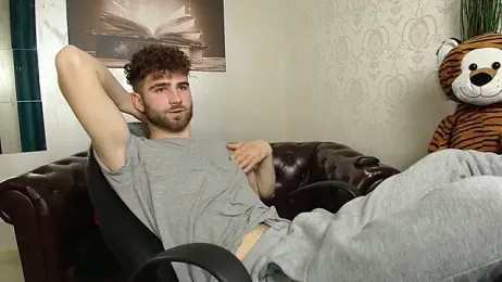 KyloEast webcam model stream image