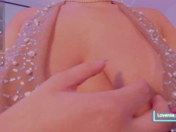 MaddisonLowe webcam model stream image