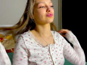 cute-honey webcam model stream image