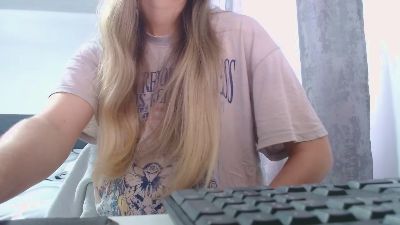 Amedeia webcam model stream image