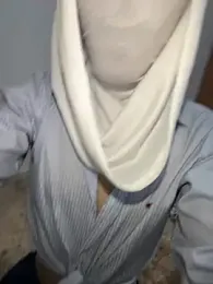 HitShelf webcam stripchat model stream image