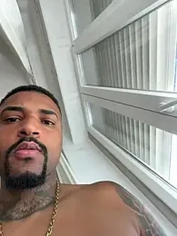 THEUS22 webcam model stream image