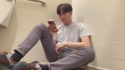 Maleeroticart webcam model stream image