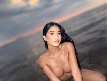 NayumiMadrigal webcam model stream image