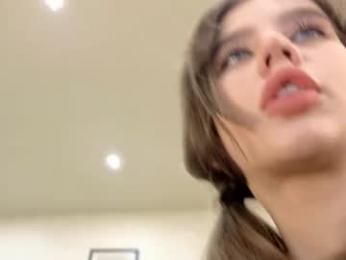 jenie_fire webcam model stream image