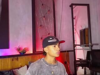 Alan Cutee webcam model stream image