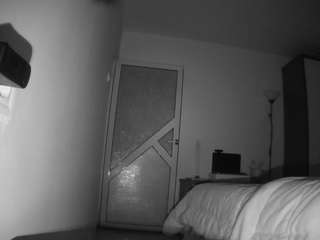 voyeurcam-charmhellen-kitchen webcam model stream image