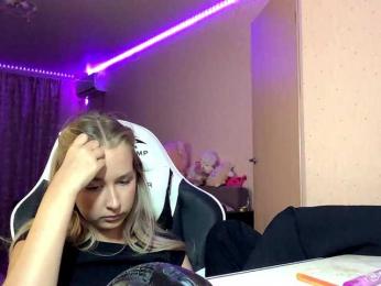 Emelinestrande webcam bongacams model stream image
