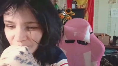 DallasOlea webcam model stream image