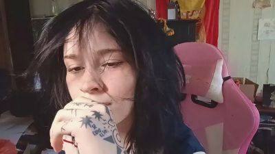 DallasOlea webcam model stream image