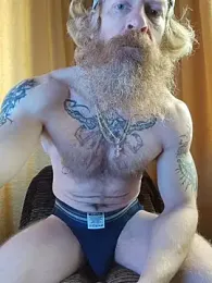 Gingerbeard40 webcam model stream image