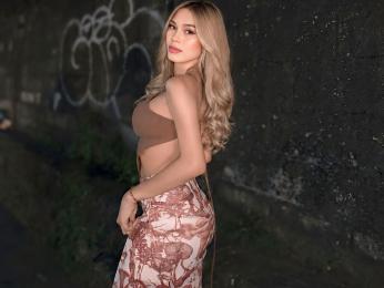 ErikaSchweighart webcam model stream image