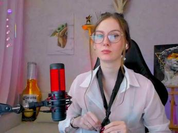 KiraRumGirl webcam bongacams model stream image