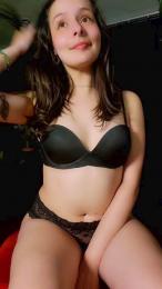 Roxannepiggy webcam cam4 model stream image