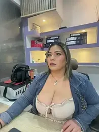 isabella_horney_ webcam model stream image