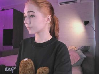 Cute1yoga webcam model stream image