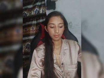 AlinaPopy webcam bongacams model stream image