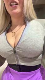 Lareini1 webcam model stream image