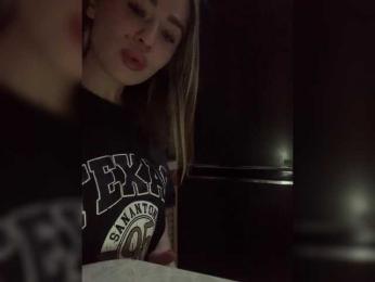 Polichkaaaa webcam model stream image