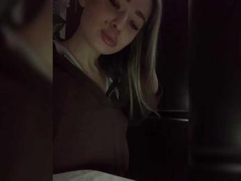 Polichkaaaa webcam model stream image