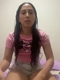 LatinDoll8 webcam model stream image
