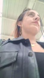 SarahRusso webcam model stream image