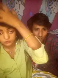 Freakingromance webcam model stream image