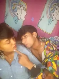 Freakingromance webcam model stream image