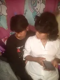 Freakingromance webcam model stream image