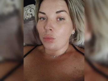 Dyia webcam bongacams model stream image