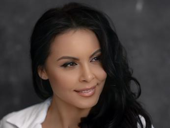 AngelinaKunis webcam model stream image
