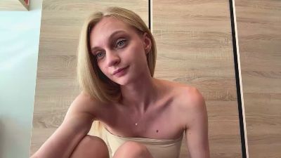 AbbyWeuve webcam model stream image