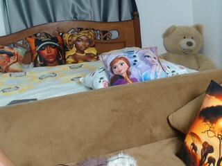 Harriet Kanguha webcam model stream image
