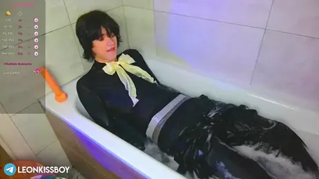 LeonBoykisser webcam stripchat model stream image