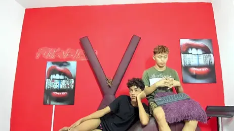 VERY_HOT_GUYS webcam model stream image