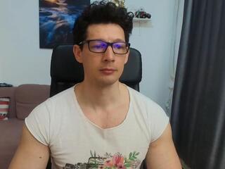 Brutus K webcam flirt4free model stream image