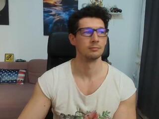 Brutus K webcam flirt4free model stream image