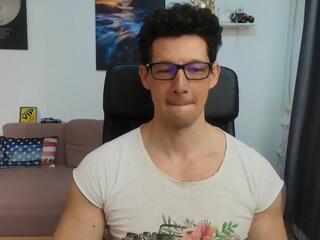 Brutus K webcam flirt4free model stream image