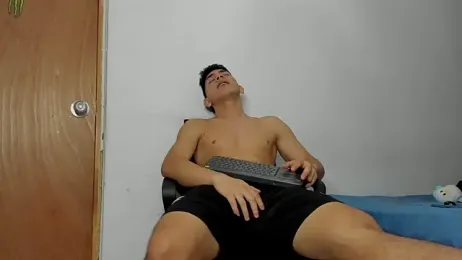 andrew_rose_ webcam model stream image