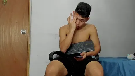 andrew_rose_ webcam model stream image