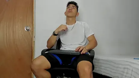 andrew_rose_ webcam model stream image