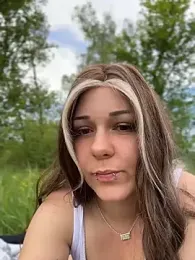 xBluntBunny webcam model stream image