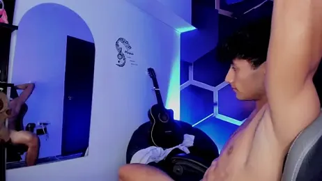 MaxiimoRomano_ webcam model stream image