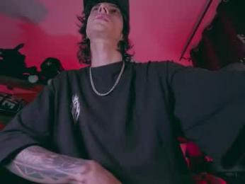 olliver___y webcam chaturbate model stream image