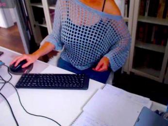 _Angelina_ webcam model stream image