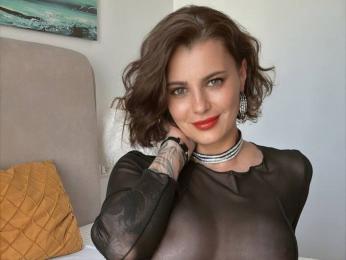 AnishaBee webcam model stream image